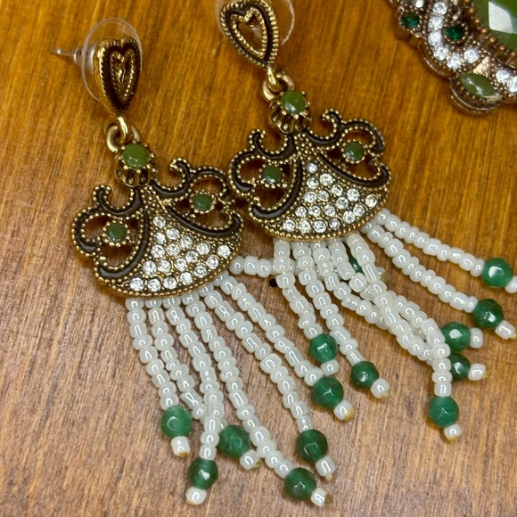 Beautiful Vintage Visson Necklace and Earring Set Green and White - Picture 8 of 11